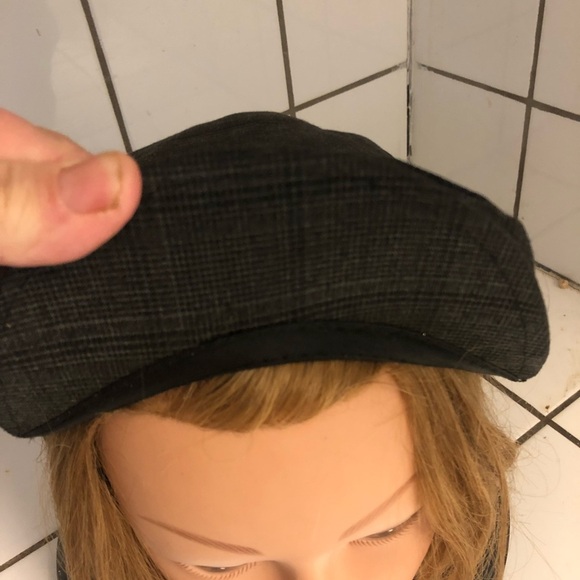 Vintage Andy cap, newsboy, flat cap, grey tweed-like cap, well - loved cap. - Picture 4 of 8